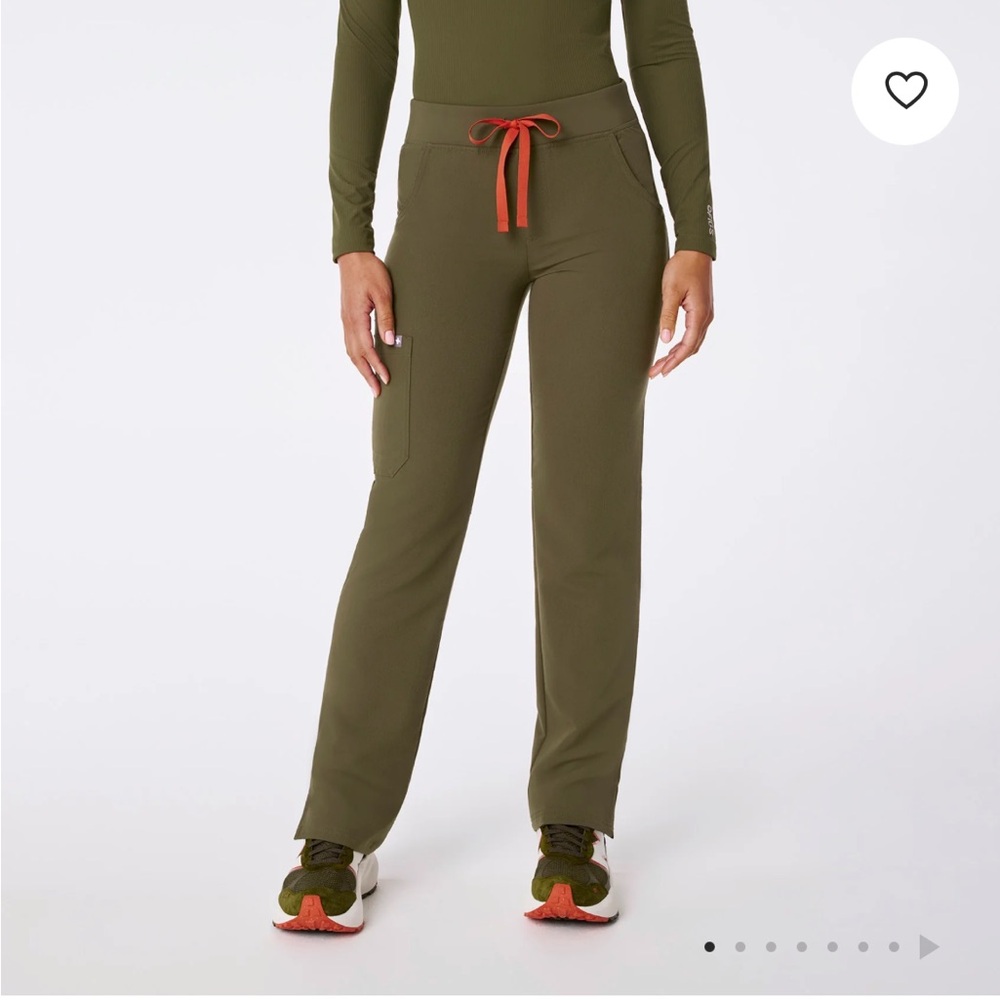 Figs Kade Cargo in Spruce Green Large